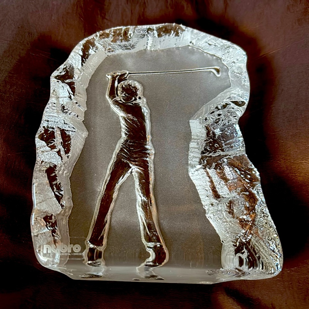 Nybro Sweden Glass Golfer Paperweight with Sticker 6.5" x 4.5" with nybro tag !